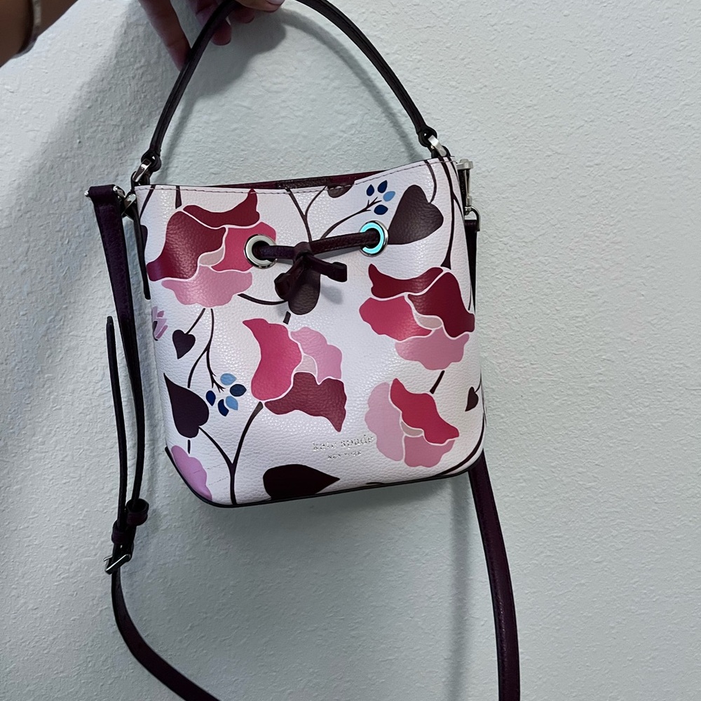 Kate spade  Pink and White Floral Crossbody Bag